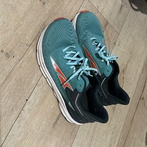 Altra men’s running shoes